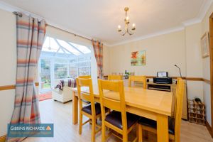 Dining room- click for photo gallery